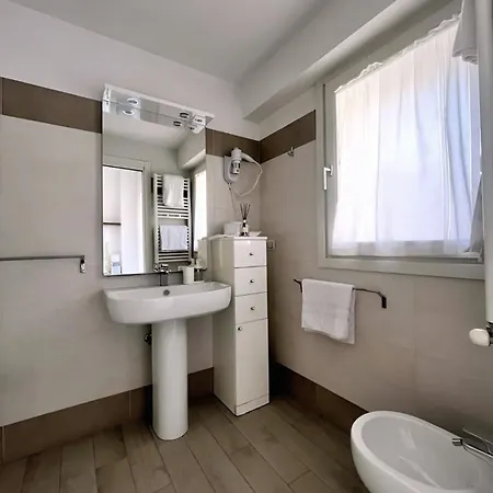 Dolcevitafirenze - Wi-fi, Tv, River, 15 Mins From Centre *
